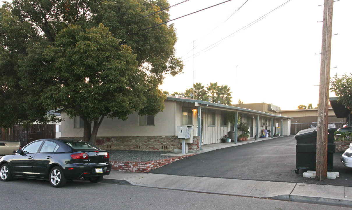 930-940 Parker Ct in Santa Clara, CA - Building Photo