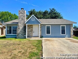 4827 Blue Spruce Dr in San Antonio, TX - Building Photo