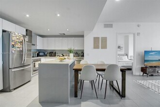 1600 NE 1st Ave, Unit 2207 in Miami, FL - Building Photo - Building Photo
