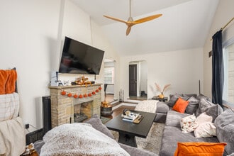 195 S Sylvan Ave in Columbus, OH - Building Photo - Building Photo