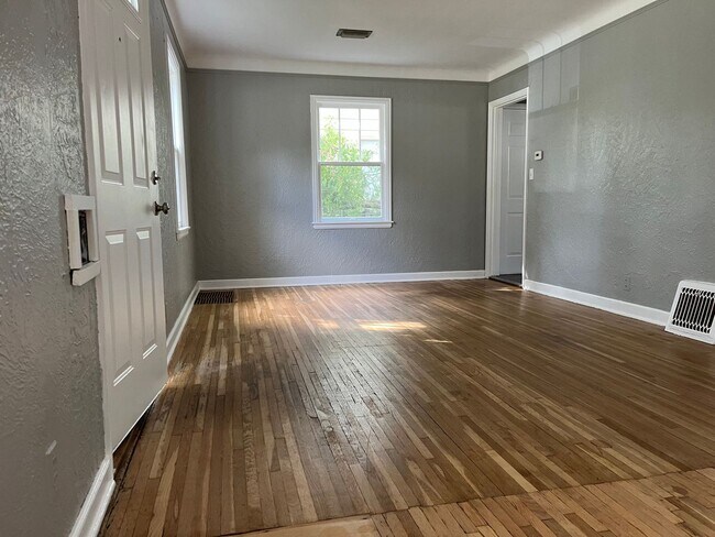 3743 N Newton Ave in Minneapolis, MN - Building Photo - Building Photo