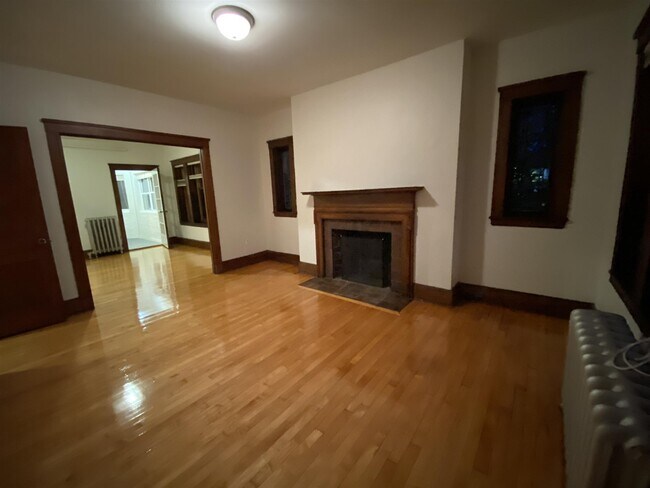 6 Linnaean St, Unit 22 in Cambridge, MA - Building Photo - Building Photo