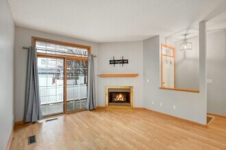 8347 Kimball Dr in Eden Prairie, MN - Building Photo - Building Photo