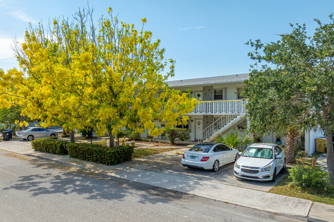 Townsite Apartments Five Condominiums in Lake Worth, FL - Building Photo - Building Photo