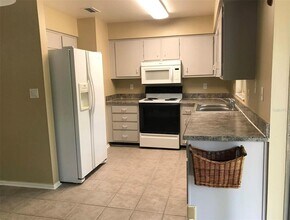 4215 NW 20th Dr in Gainesville, FL - Building Photo - Building Photo