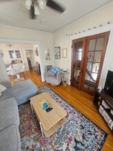 34 Sunset Rd, Unit 2 in Somerville, MA - Foto de edificio - Building Photo