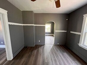 2814 E 118th St, Unit 2 in Cleveland, OH - Foto de edificio - Building Photo