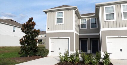 404 Sedgewick Dr in Davenport, FL - Foto de edificio - Building Photo