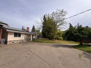 2505 Flume Ln in Newcastle, CA - Building Photo - Building Photo