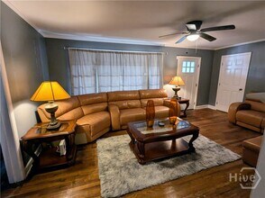 614 E 37th St in Savannah, GA - Building Photo - Building Photo