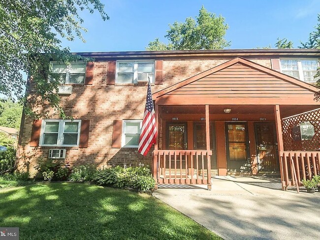 property at 1015 Garnet Dr