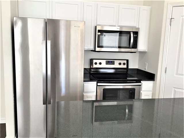 7051 W Saw Timber Way in West Jordan, UT - Building Photo - Building Photo