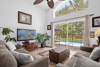 201 Hideaway Beach Ln-Unit -ID1248396P in Kissimmee, FL - Foto de edificio - Building Photo