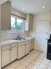2262 Capitol Ave in East Palo Alto, CA - Building Photo - Building Photo