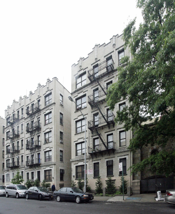 507 W 186th St in New York, NY - Building Photo