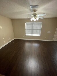 7929 Comal St photo'