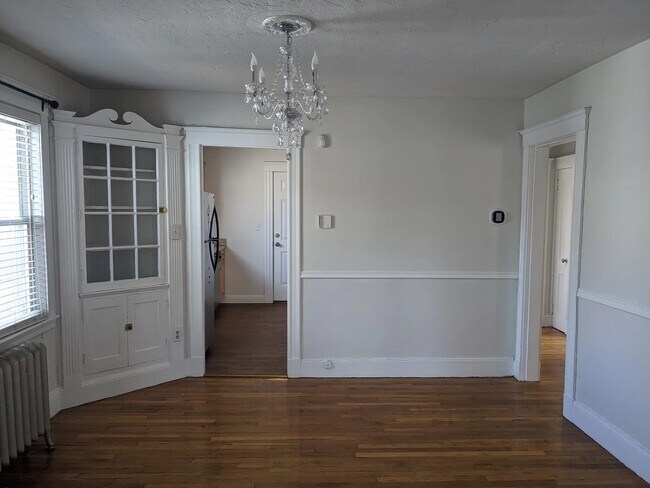 124 Selden St, Unit 3 in Boston, MA - Foto de edificio - Building Photo