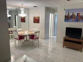 1818 Rodman St in Hollywood, FL - Foto de edificio - Building Photo