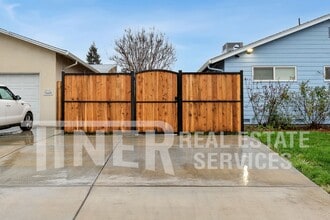 3644 Cody Way in Sacramento, CA - Building Photo - Building Photo