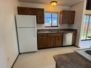 925 Gellatly St in Wenatchee, WA - Foto de edificio - Building Photo