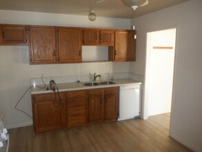 8853 Stardust Ln in Anaheim, CA - Building Photo - Building Photo
