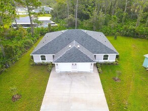 15 Unique Ct in Palm Coast, FL - Building Photo - Building Photo