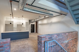 The John Kam Malt House in Buffalo, NY - Foto de edificio - Interior Photo