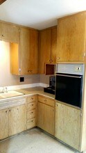 241 S 5th St-Unit -3 in Salina, KS - Foto de edificio - Building Photo