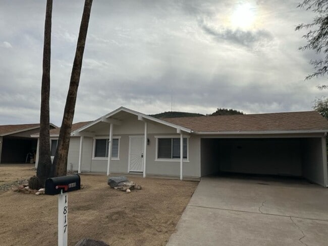 property at 1817 W Wood Dr