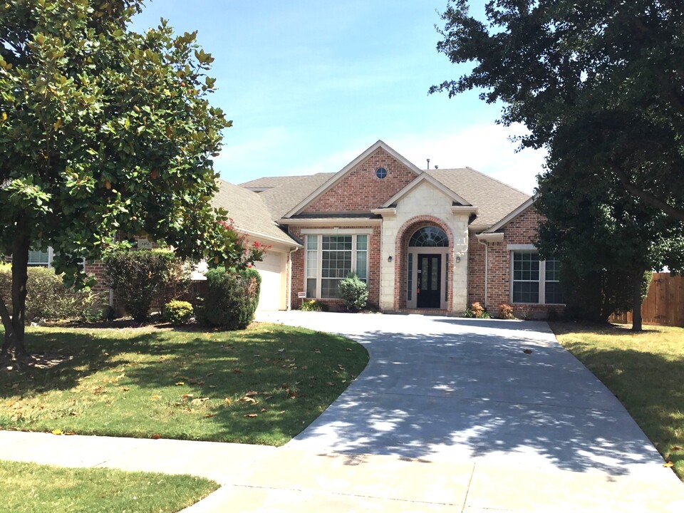 4456 Young Dr in Carrollton, TX - Building Photo