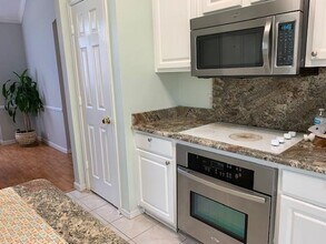 2210 Meredith Ln in Garland, TX - Building Photo - Building Photo