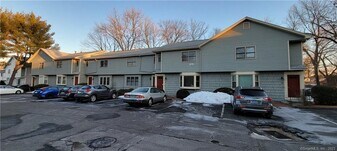 375 Glendale Ave in Bridgeport, CT - Building Photo