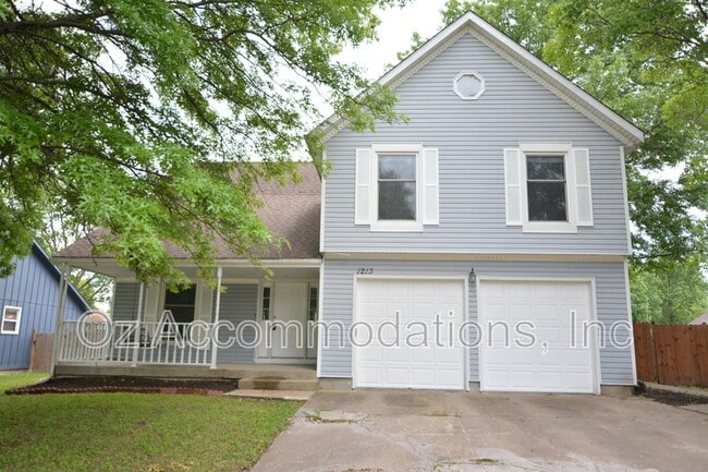 property at 1213 E Butterfield Pl