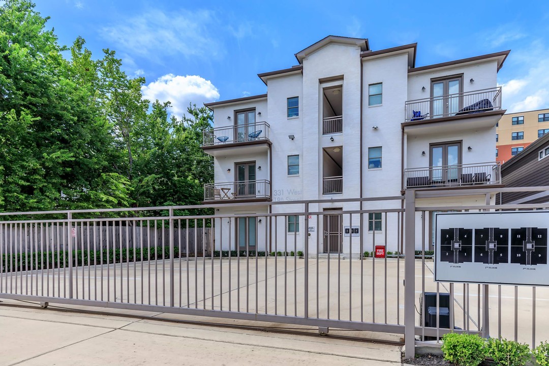 331 West 18th Street Apartments in Houston, TX - Building Photo