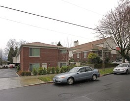 Arnold Court Apartments in Portland, OR - Building Photo