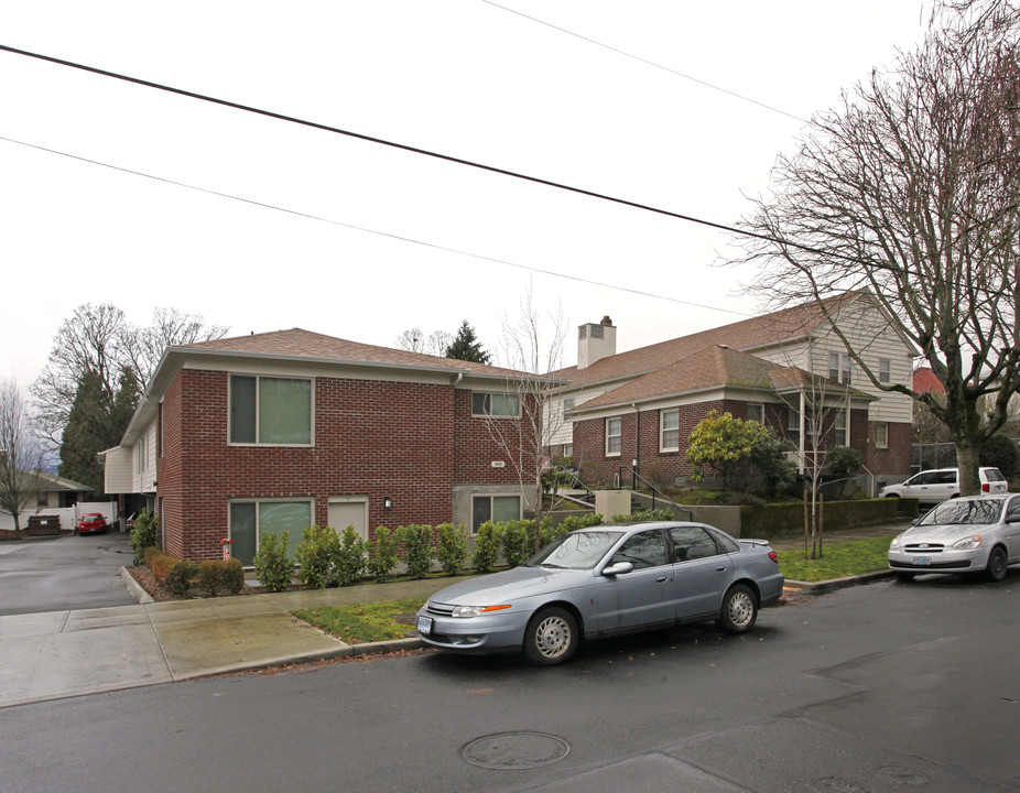 Arnold Court Apartments in Portland, OR - Foto de edificio