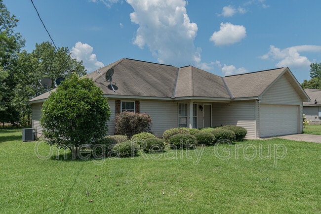 13865 Roanoke Dr in Cottondale, AL - Building Photo - Building Photo