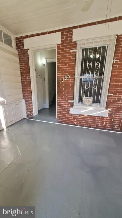 133 S 50th St in Philadelphia, PA - Building Photo