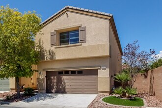 7543 Holiday Hills St in Las Vegas, NV - Building Photo - Building Photo
