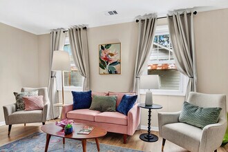 1912 Hawthorne St in Savannah, GA - Foto de edificio - Building Photo