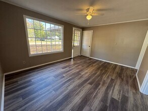 1401 N Detroit Ave in Russellville, AR - Building Photo - Building Photo