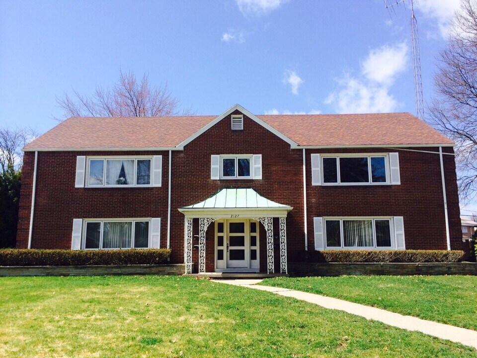 2127 Collinway St in Toledo, OH - Building Photo
