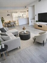 Chateau Brentana in Los Angeles, CA - Building Photo