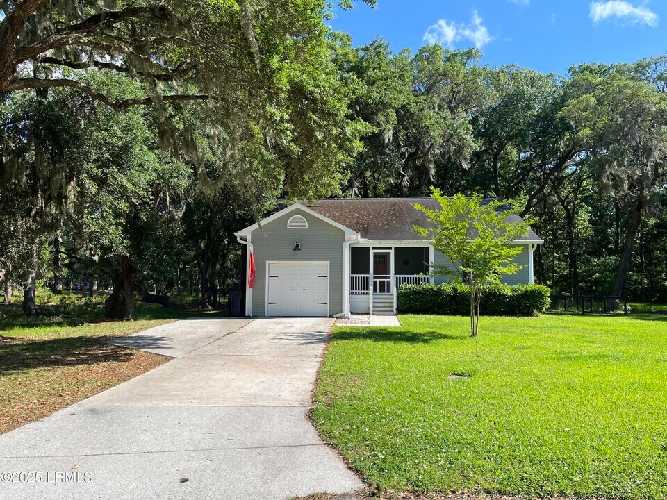 52 Canopy Ln in Okatie, SC - Building Photo