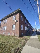 Riviera Manor in Shaker Heights, OH - Foto de edificio - Building Photo