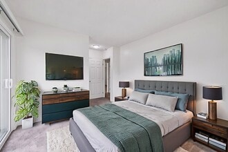 Vida Elegante in Torrance, CA - Foto de edificio - Building Photo