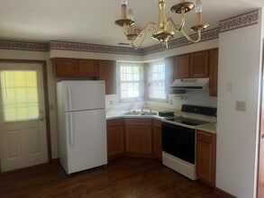 114 1st St SE, Unit Carmel art in Carmel, IN - Foto de edificio - Building Photo