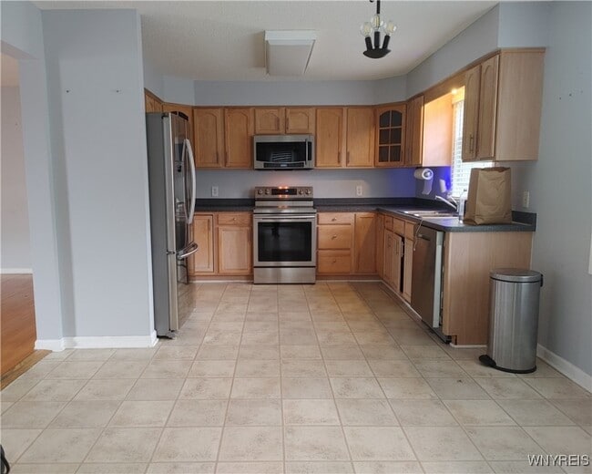 property at 579 Homestead Dr