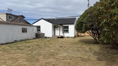 3614 Pennsylvania Ave in Eureka, CA - Building Photo - Building Photo