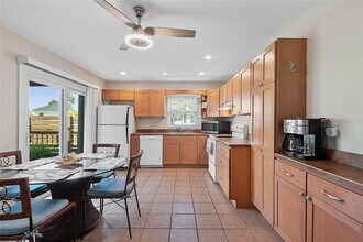 1805 S Central Ave in Flagler Beach, FL - Building Photo - Building Photo